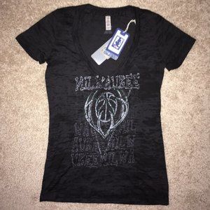 NBA Milwaukee Bucks Women’s T-Shirt - Lightweight - Black (Small)
